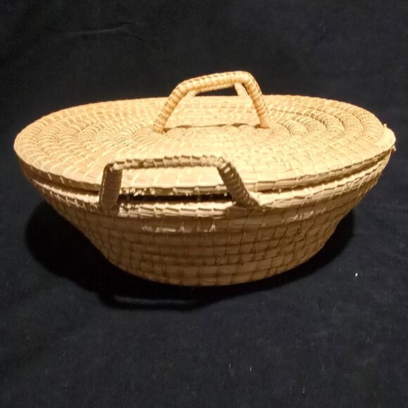 Sweetgrass 2 Handled Lidded Coil Basket - 10 1/4" x 3 5/8" - Picture 3 of 5